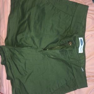 Old navy mid rise green shorts